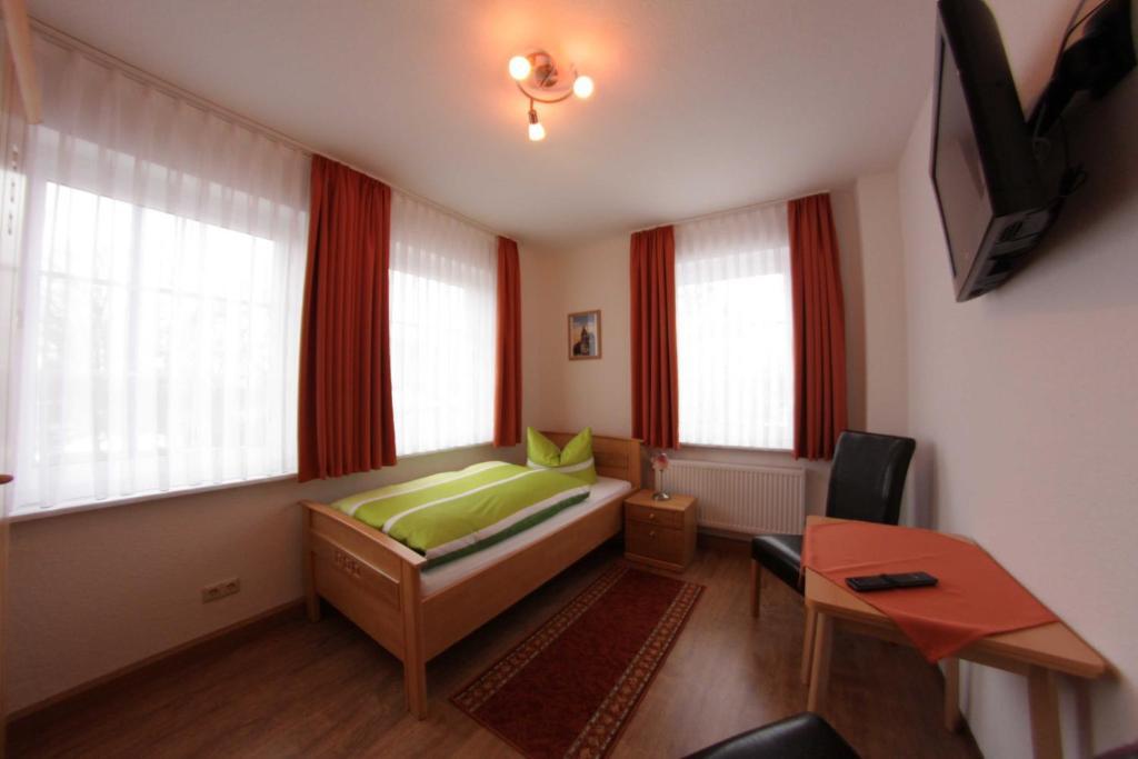 Pension Am Ostbahnhof โกทา ห้อง รูปภาพ